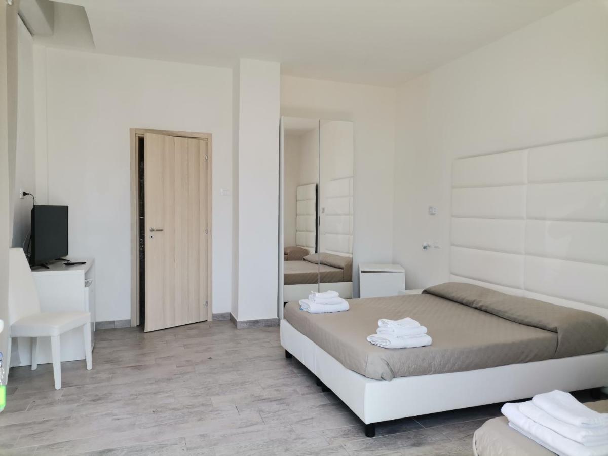 Hotel Calypso Remix Paestum Exterior photo